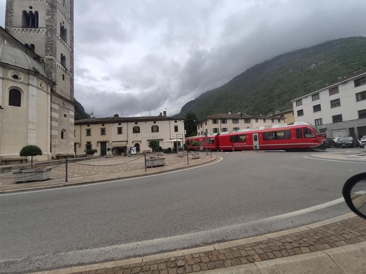 Tirano Express Luxury Apartments Extérieur photo