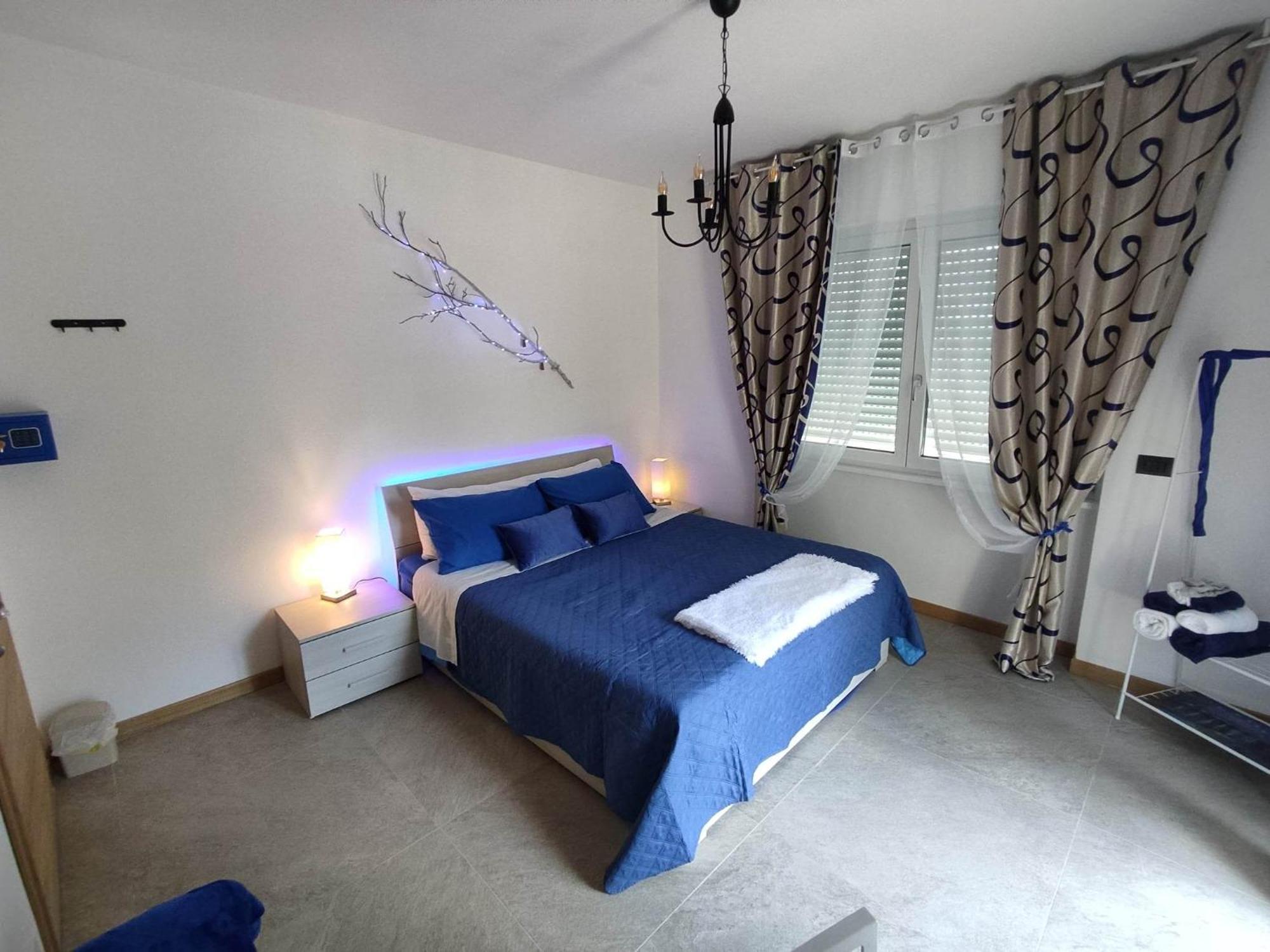 Tirano Express Luxury Apartments Extérieur photo